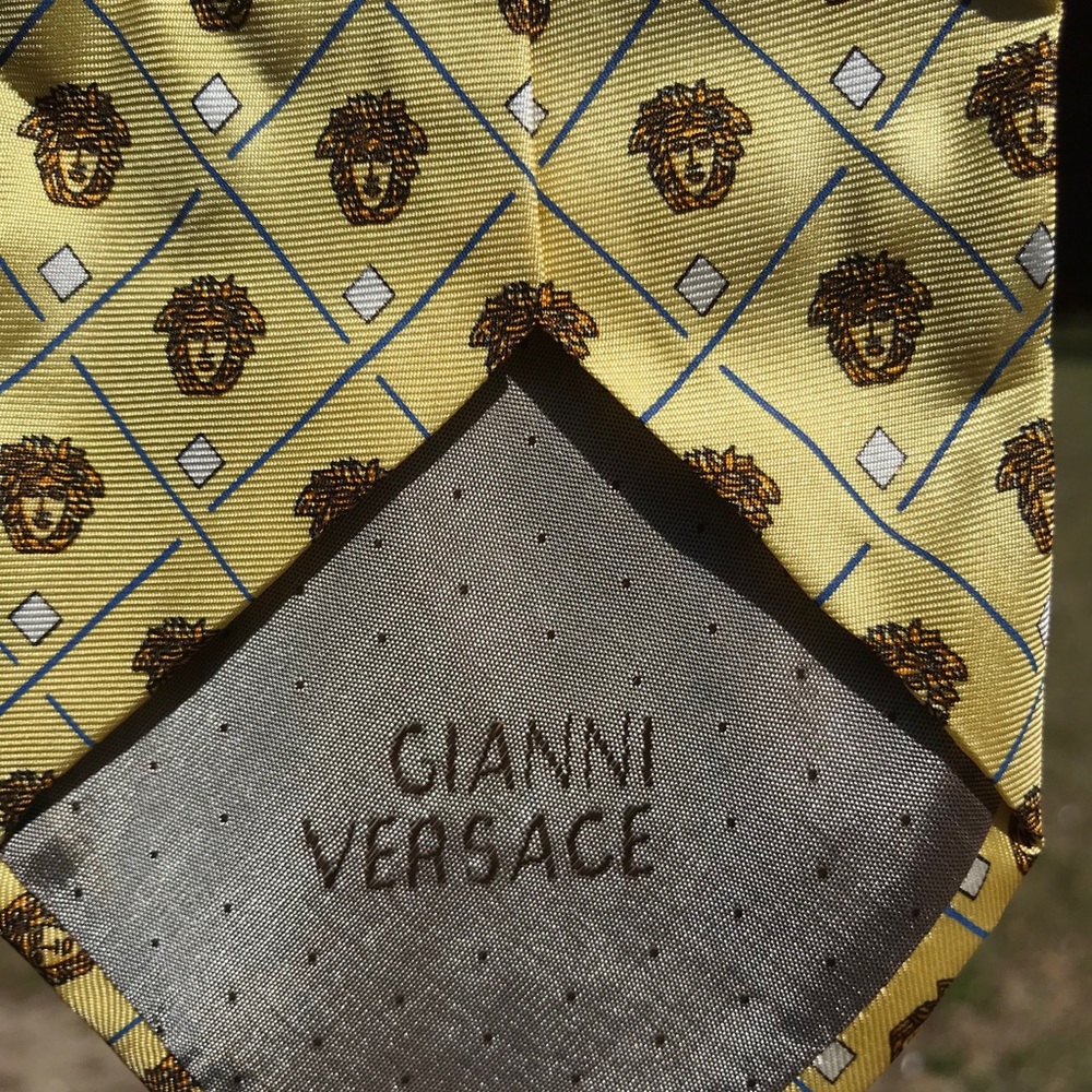 Versace tie - Picture 4 of 4